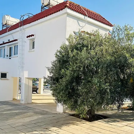 Olive Grove Complex Apartament